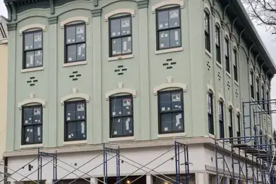 Facade victorian corner, facade renovation in New York